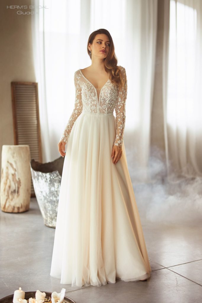 herms bridal_brautatelier ried_herms_bridal_guadix_brautkleid_a-linie_tüll_langarm_spitze__ivory_beige_vorne_ganz-min herms bridal_brautatelier ried_herms_bridal_guadix_brautkleid_a-linie_tüll_langarm_spitze__ivory_beige_vorne_ganz-min