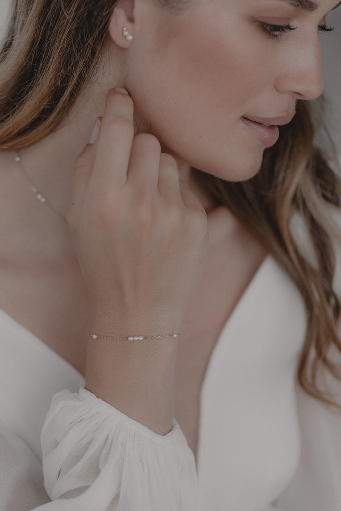 brautatelier ried_brautschmuck_juvelan_celine_armkette-min brautatelier-ried_brautschmuck_juvelan_celine_armkette-min.jpg