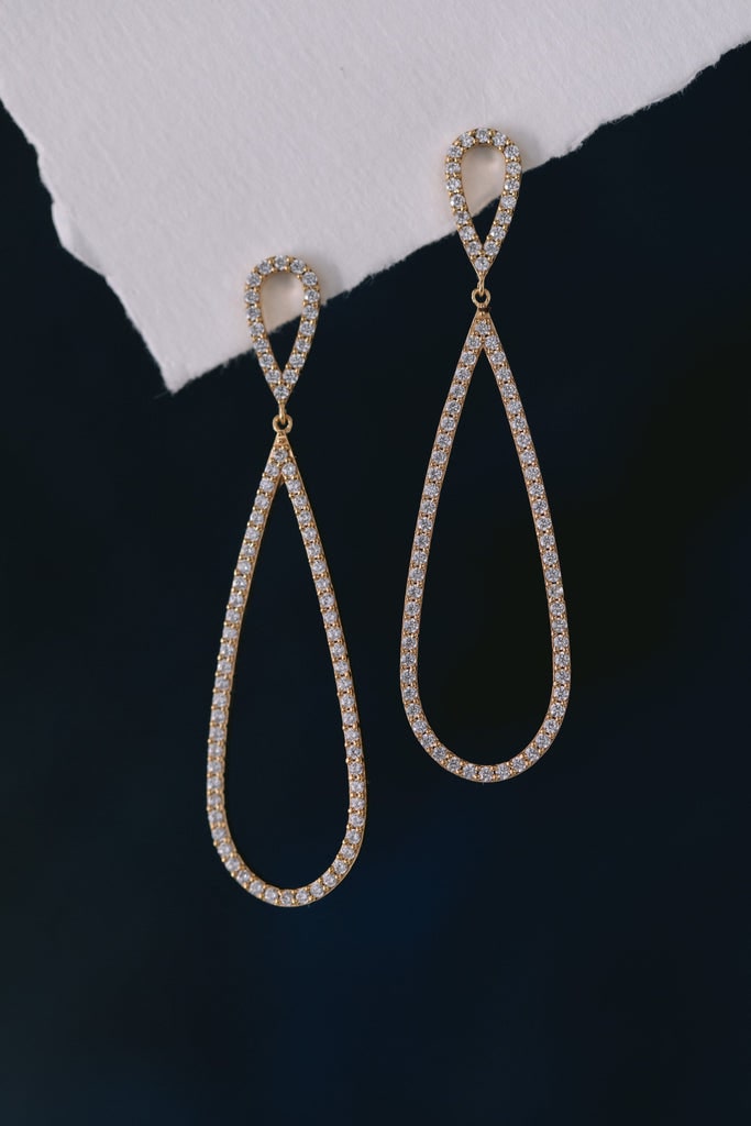 brautatelier ried_brautschmuck_juvelan_felicity_ohrringe_detail-min brautatelier-ried_brautschmuck_juvelan_felicity_ohrringe_detail-min.jpg