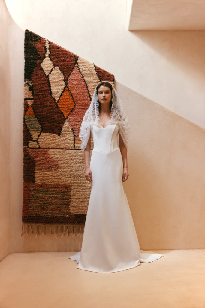 anna kara_brautatelier ried_maris_spitzencape_ivory_vorne_1 anna kara_brautatelier ried_maris_spitzencape_ivory_vorne_1