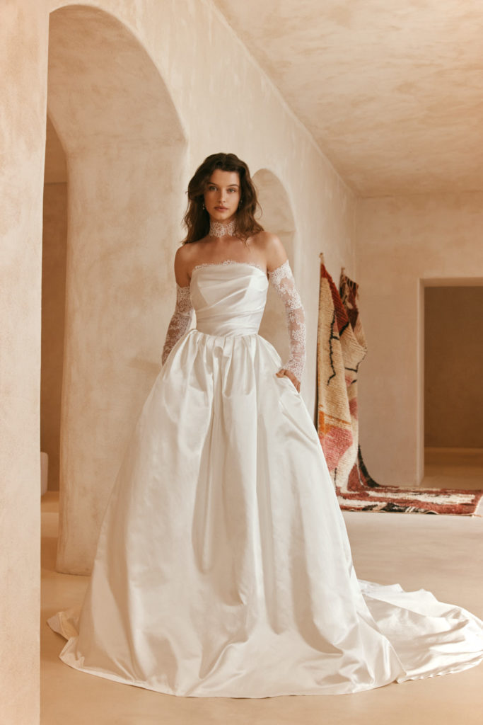 anna kara_brautatelier ried_vanessa_aermeln_halsjoker_spitze_ivory_vorne_1 anna kara_brautatelier ried_vanessa_aermeln_halsjoker_spitze_ivory_vorne_1