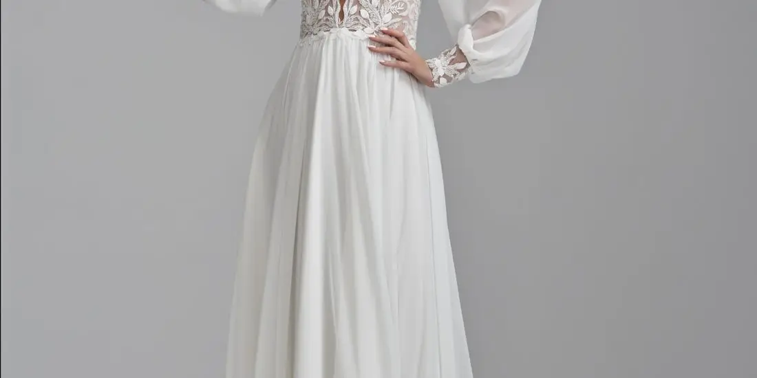 annais-brautatelier ried-alessia-brautkleid-lang arm-chiffon-ivory-vorne-1-min