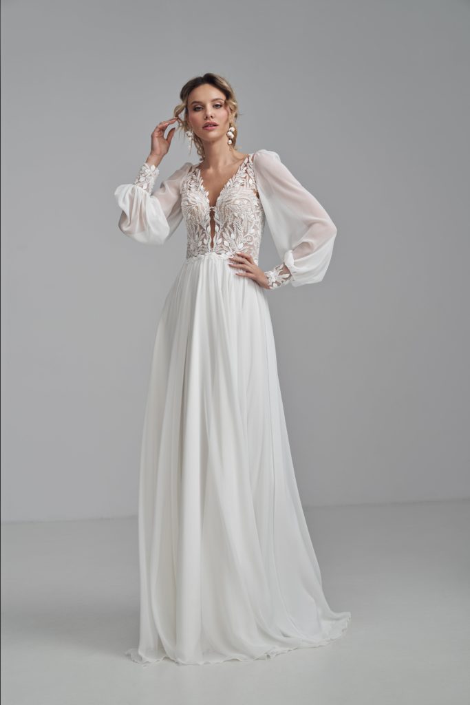 annais-brautatelier ried-alessia-brautkleid-lang arm-chiffon-ivory-vorne-1-min annais-brautatelier ried-alessia-brautkleid-lang arm-chiffon-ivory-vorne-1-min
