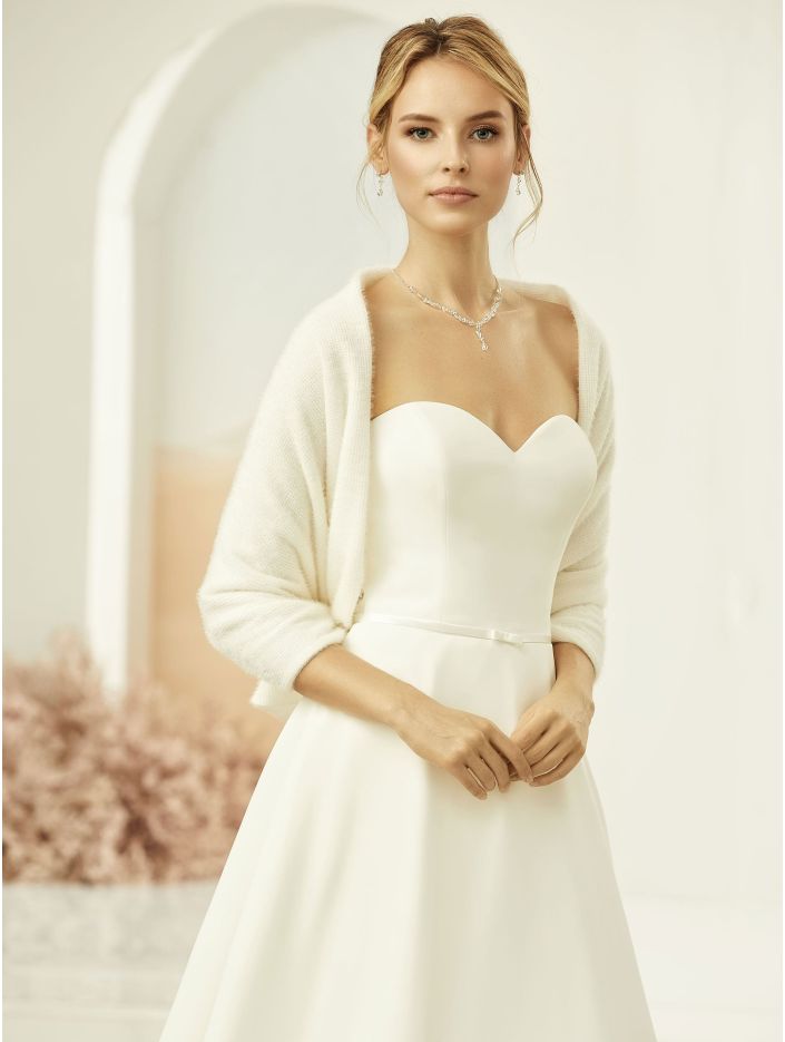 bianco evento-brautatelier ried-e318-schal-ohne spitze-ivory-vorne-1-min bianco evento-brautatelier ried-e318-schal-ohne spitze-ivory-vorne-1-min