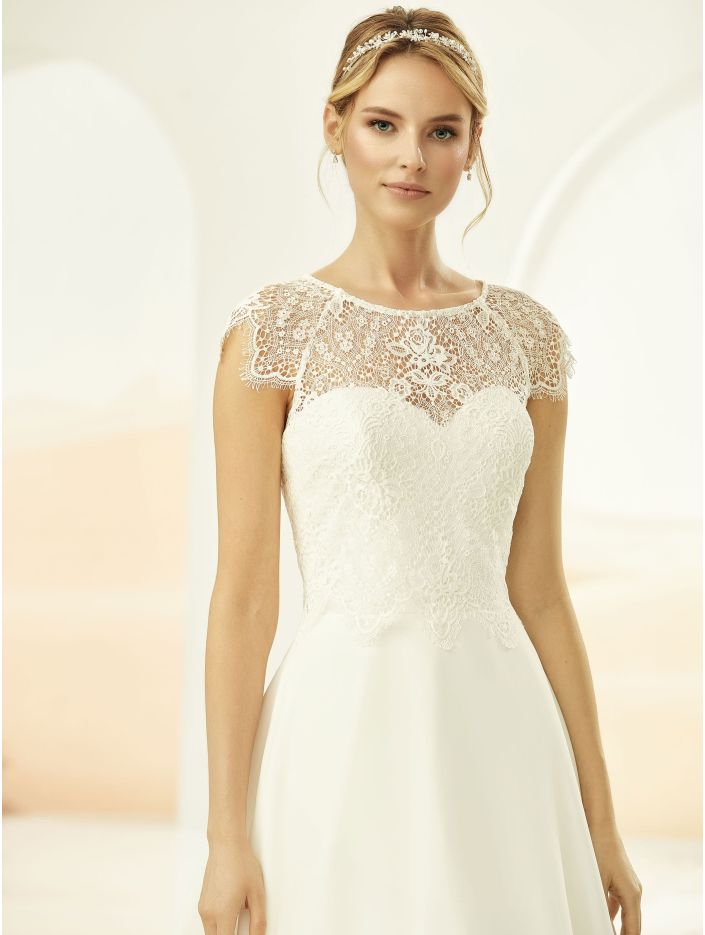 bianco evento-brautatelier ried-e323-spitzen top-ivory-vorne-1-min bianco evento-brautatelier ried-e323-spitzen top-ivory-vorne-1-min