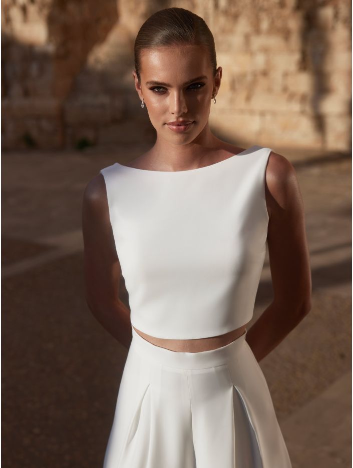 bianco evento-brautatelier ried-e470-schlichtes top-hinten mit schleife-ivory-vorne-1-min bianco evento-brautatelier ried-e470-schlichtes top-hinten mit schleife-ivory-vorne-1-min