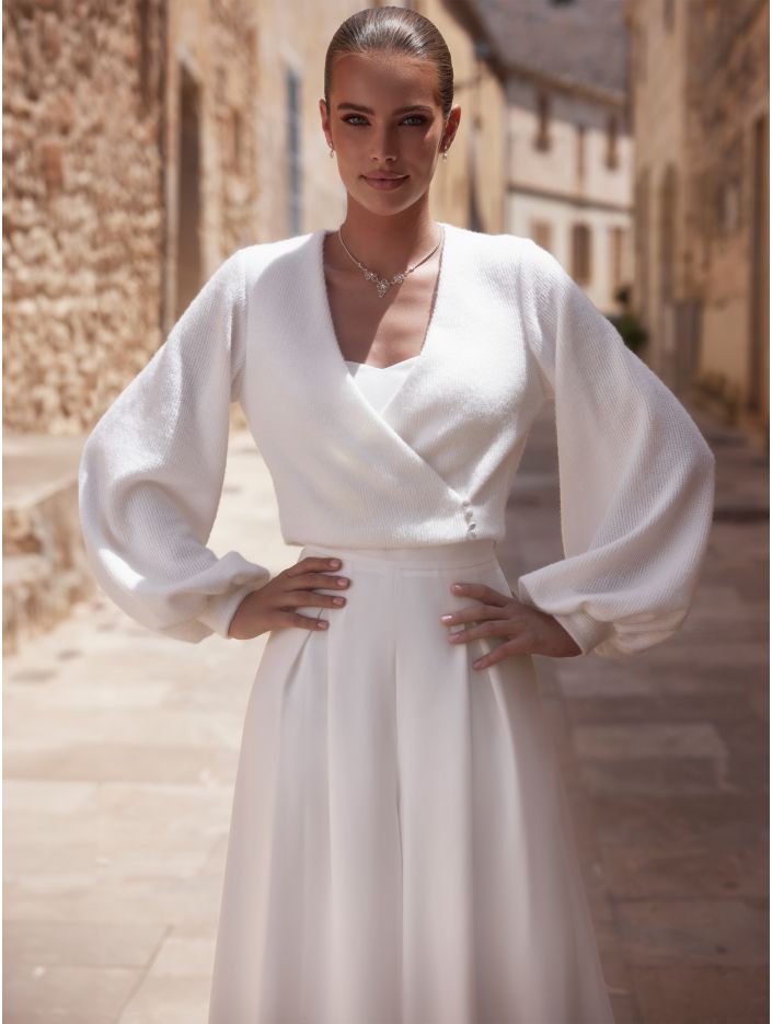 bianco evento-brautatelier ried-e476-weste-ohne spitze-mit pumpaermel-ivory-vorne-1-min bianco evento-brautatelier ried-e476-weste-ohne spitze-mit pumpaermel-ivory-vorne-1-min