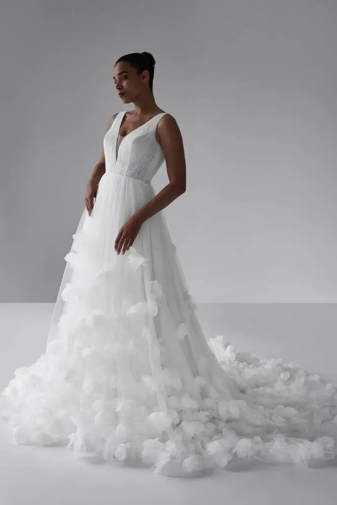 lina becker_brautatelier ried_92567_blumenrock_3d-blumenrock_ivory_vorne_1-min