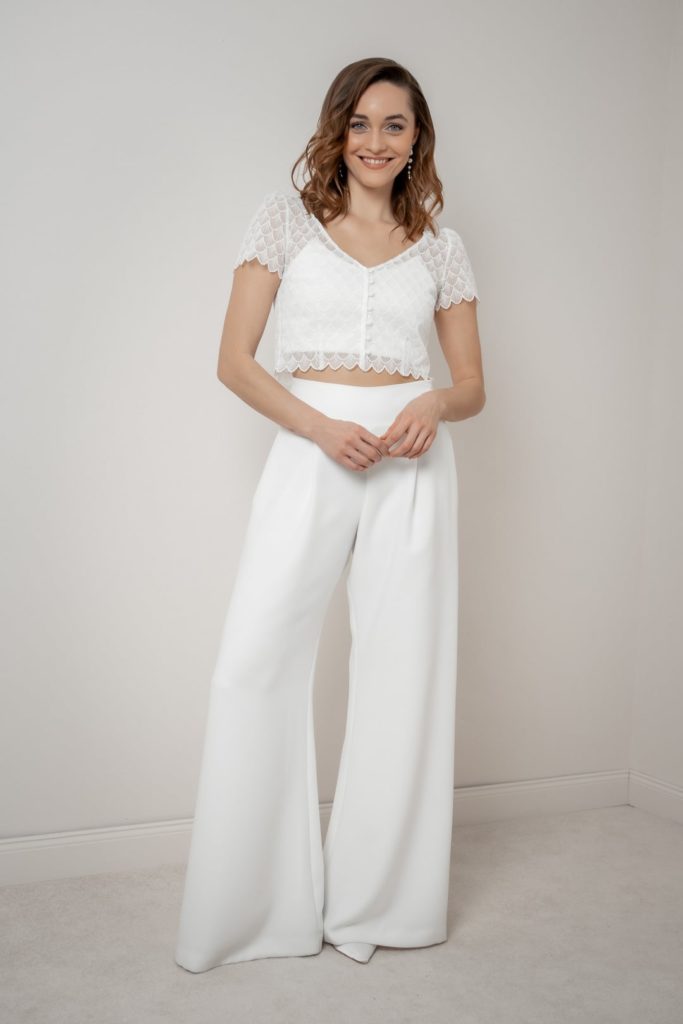 noni-brautatelier ried-fanie-top-kurzarm-knoepfe vorne-ivory-vorne-2-min noni-brautatelier ried-fanie-top-kurzarm-knoepfe vorne-ivory-vorne-2-min