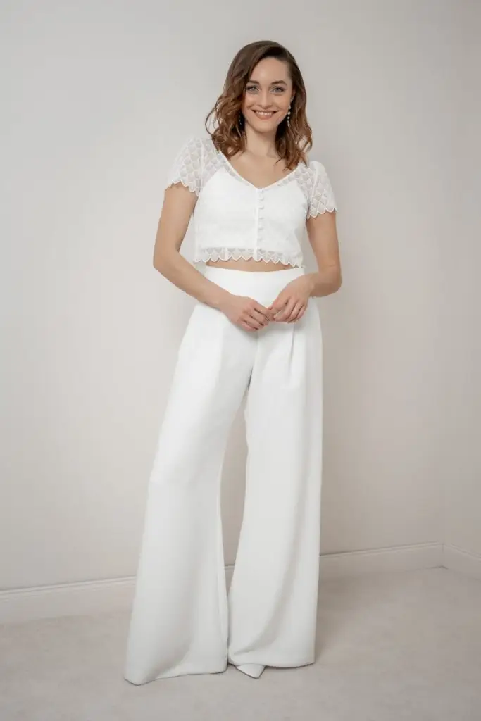 noni-brautatelier ried-fanie-top-kurzarm-knoepfe vorne-ivory-vorne-2-min