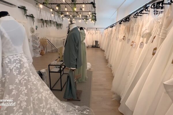 https://brautatelier-ried.at/wp-content/uploads/2026/06/Showroom.jpg