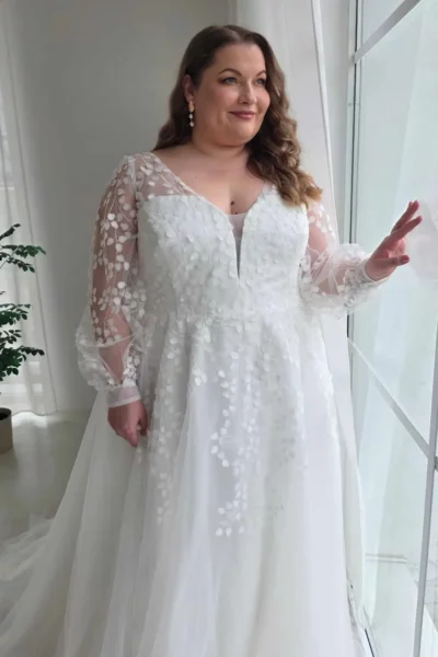 lasabina-brautatelier ried-carina-curvy-vintage prinzessin-bluetenspitze-tuell-langarm-ivory-details-2 lasabina-brautatelier ried-carina-curvy-vintage prinzessin-bluetenspitze-tuell-langarm-ivory-details-2