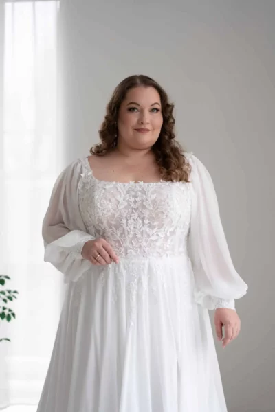 lasabina-brautatelier ried-sindy-curvy-vintage prinzessin-chiffon-langarm-spitze-karreeausschnitt-details-1 lasabina-brautatelier ried-sindy-curvy-vintage prinzessin-chiffon-langarm-spitze-karreeausschnitt-details-1