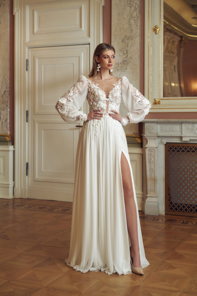 annais-brautatelier ried-giada-a-linie-chiffon-tuell-spitze-v-ruecken-langarm-ivory-vorne-2 annais-brautatelier ried-giada-a-linie-chiffon-tuell-spitze-v-ruecken-langarm-ivory-vorne-2