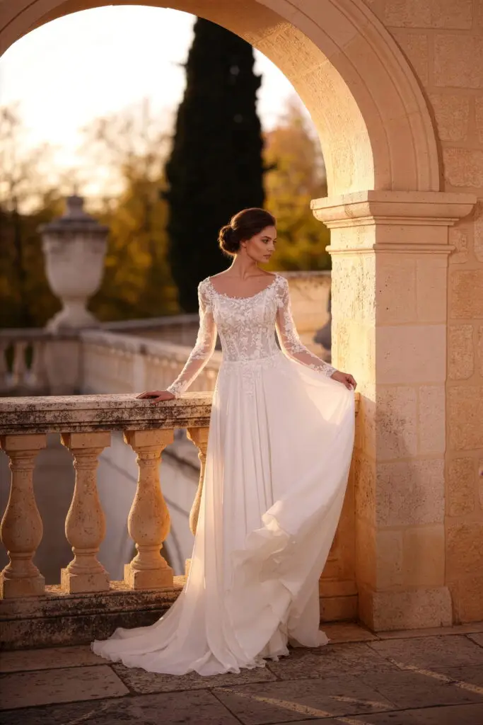 monica loretti-brautatelier ried-8412-a-linie-chiffon-langarm-spitze-rundhalsausschnitt-offener ruecken-ivory-nude-vorne-1 monica loretti-brautatelier ried-8412-a-linie-chiffon-langarm-spitze-rundhalsausschnitt-offener ruecken-ivory-nude-vorne-1